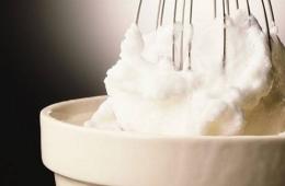 Как приготовить крем из сметаны с сахаром - пошаговые рецепты с фото Лучший сметанный крем для торта