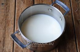 Búza kása tejjel és bogyókkal: hogyan kell helyesen főzni?