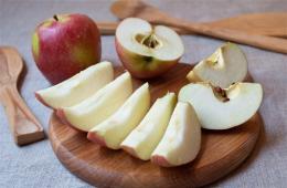 Компот от пресни ябълки: рецепти и съвети от най-добрите готвачи