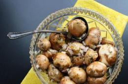 Korean oyster mushroom, o Mushroom Hye - isang recipe na may larawan, kung paano gumawa ng adobo na mushroom salad sa bahay